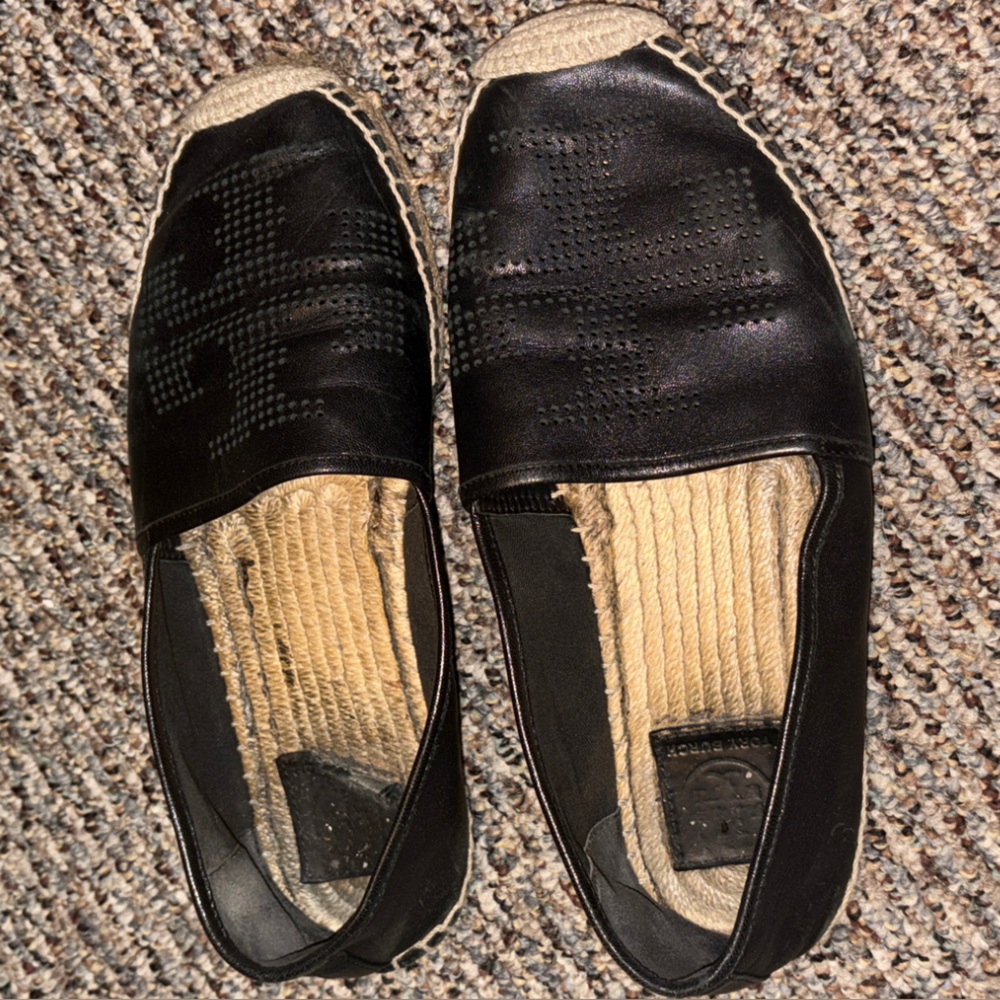 Tory Burch black leather flats